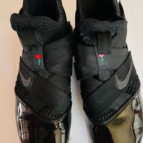 Used size 8.5 Men’s Nike Lebron Soldier 12. - Picture 7 of 7